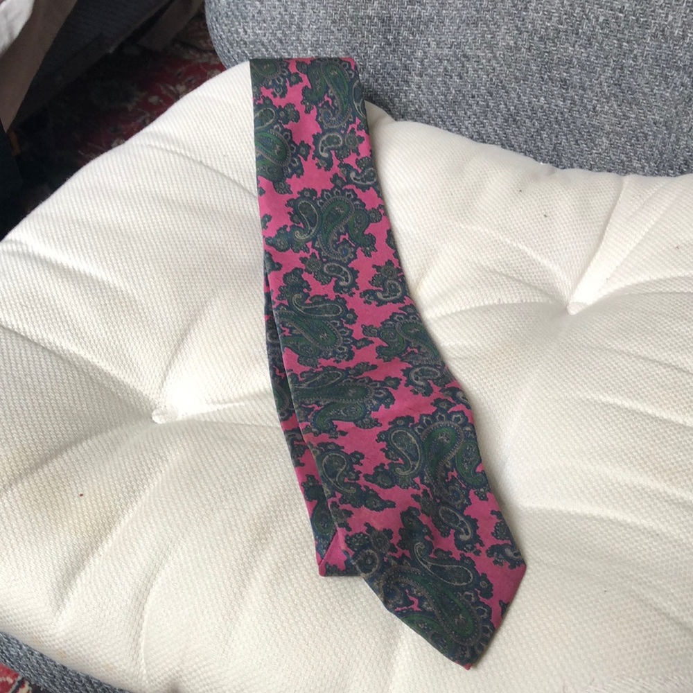Men’s neckties